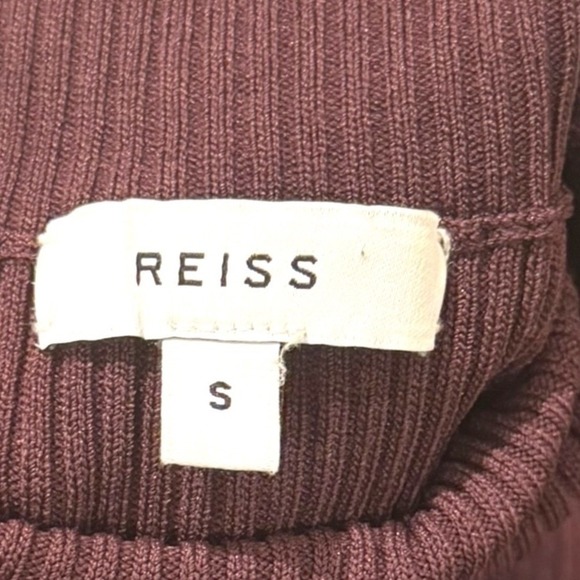 Reiss Mimi Ribbed Berry Knit Turtleneck Dress Small Fluted Hem Chic Minimalist - Picture 7 of 9